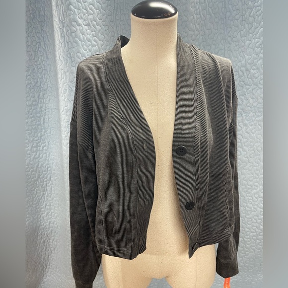 Cardigan sweater - Picture 3 of 10